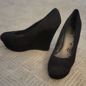 Black Wedge Heels